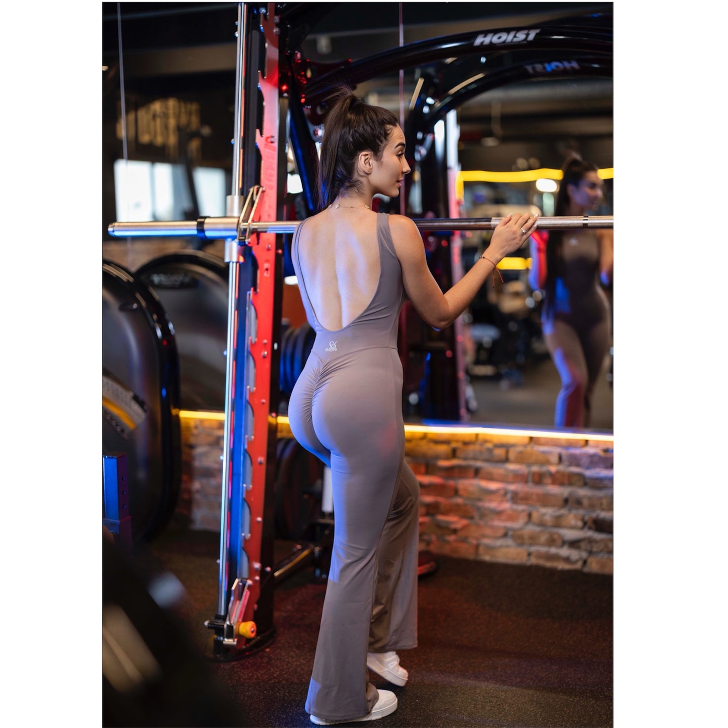 MONO ENTERIZO CARMELITA