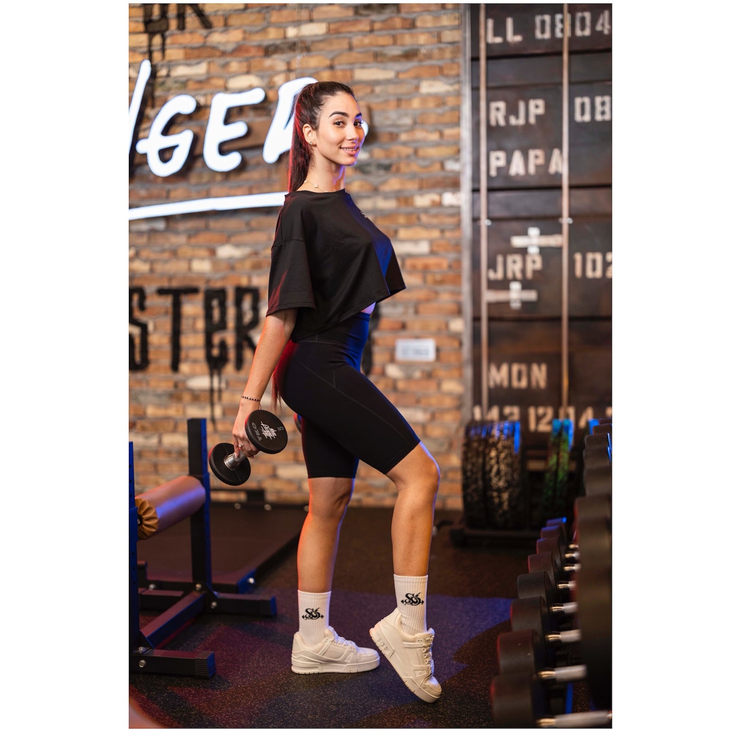 CONJUNTO NEGRO DE CHORT